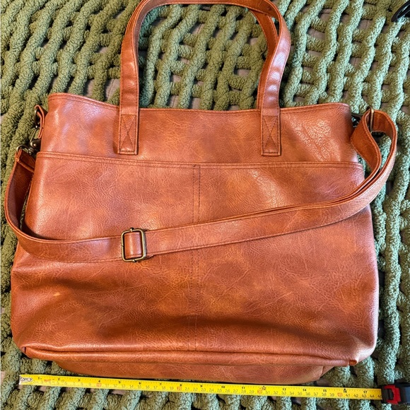 Simply Modern Vegan Leather Tote - Picture 2 of 12